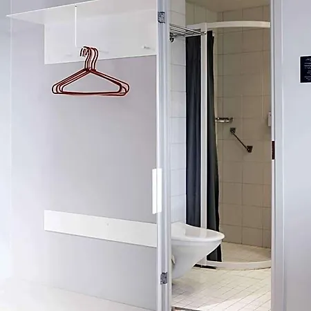 Scandic Helsinki Aviapolis 4*