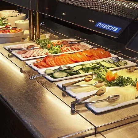 Scandic Helsinki Aviapolis 4*