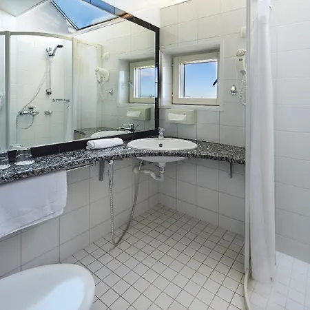 Hotel Scandic Helsinki Aviapolis 4*