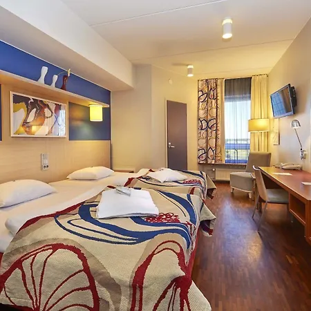 Hotel Scandic Helsinki Aviapolis 4*